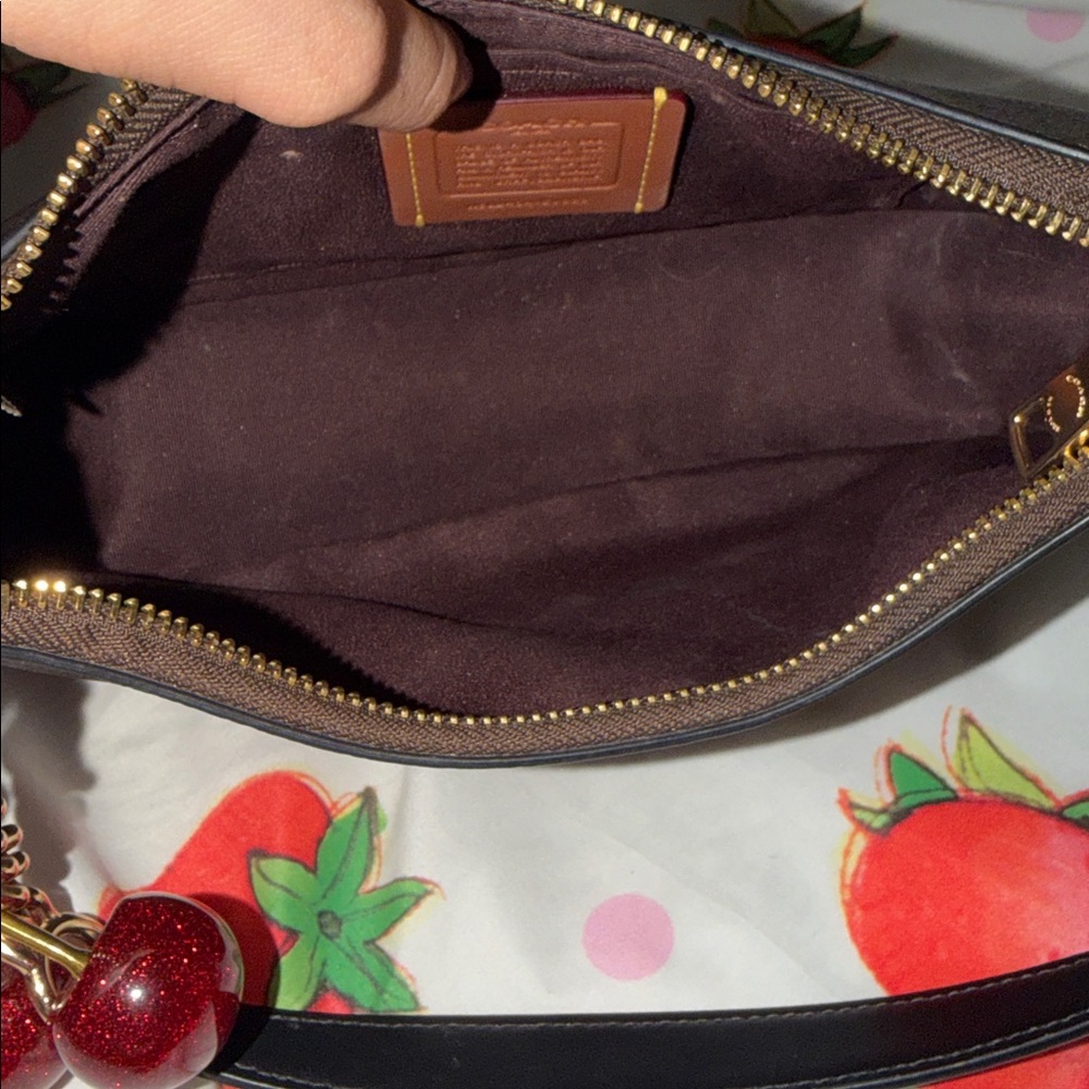 Coach Teri Shoulder Bag signature canvas - Picture 2 of 5